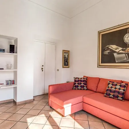 Corso Vittorio 315 With Balcony * Roma