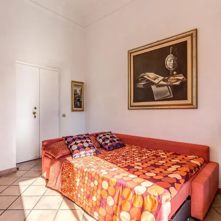 Corso Vittorio 315 With Balcony * Roma